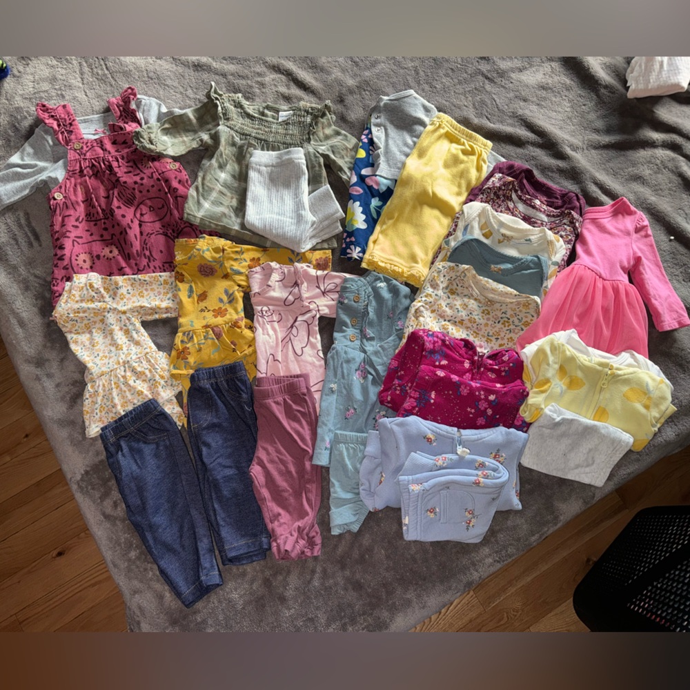 Baby girl 3 months, 3-6 months and 6 months clothes bundle lot